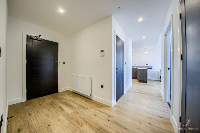 2 Bedroom Apartment To Rent In The Barker, Snow Hill Wharf, Birmingham City Centre, B4