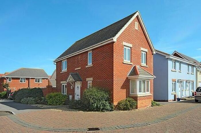 3 Bedroom Detached House To Rent In Middleton Close, Bracklesham Bay, PO20
