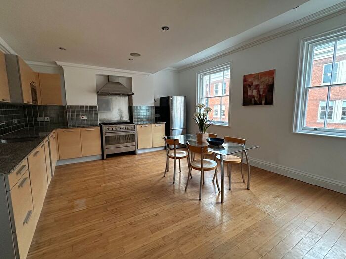 2 Bedroom Flat To Rent In Park Row, Nottingham City, NG1