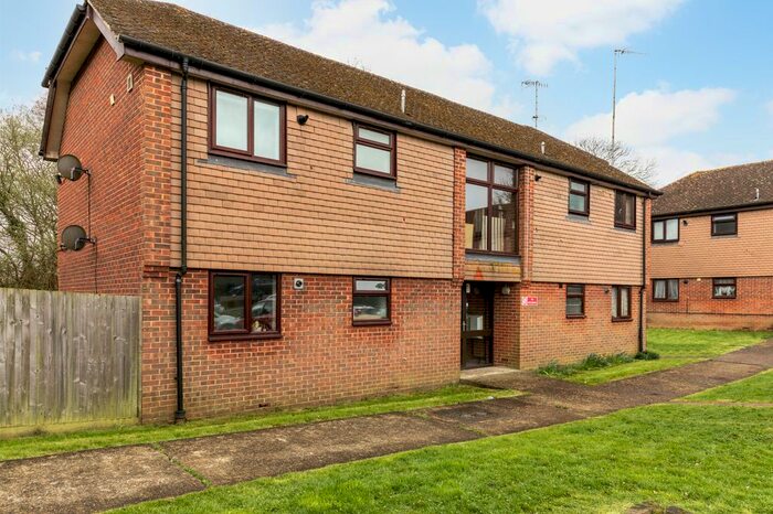 1 Bedroom Flat For Sale In St. Johns Court, Lagham Road, South Godstone, RH9