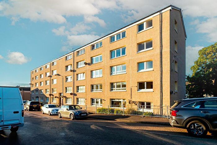 3 Bedroom Maisonette For Sale In Oxford Street, Kirkintilloch, Glasgow, G66