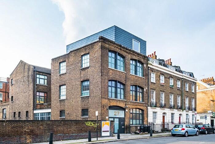 2 Bedroom Flat To Rent In Swinton Street, London, WC1X