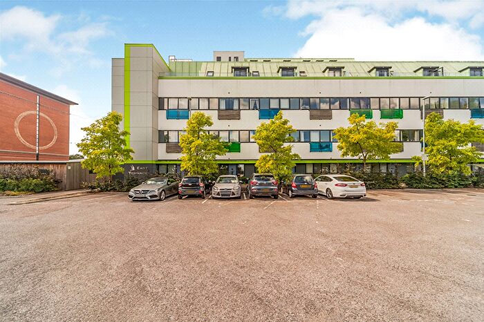 1 Bedroom Apartment To Rent In Six Hills House, SG1