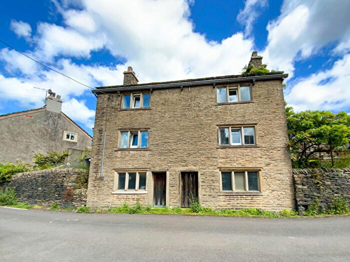 3 Bedroom Detached House For Sale In Hague Street, Glossop, SK14