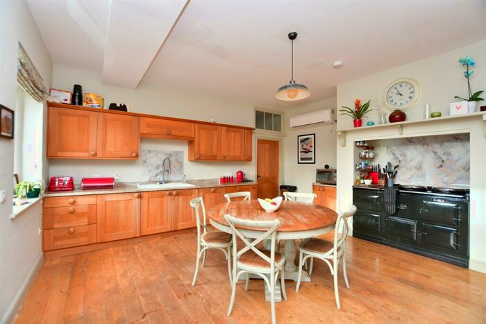 3 Bedroom Character Property For Sale In Rushett Lane, Norton, Faversham, Kent, ME13