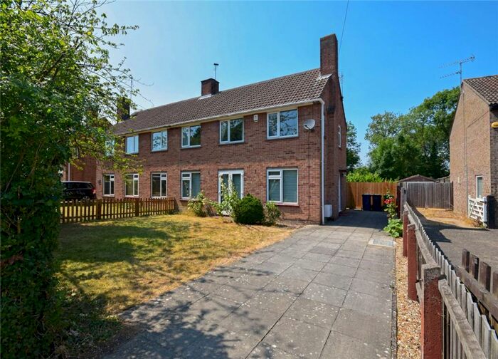 3 Bedroom Semi-Detached House To Rent In Thornton Way, Girton, Cambridge, CB3