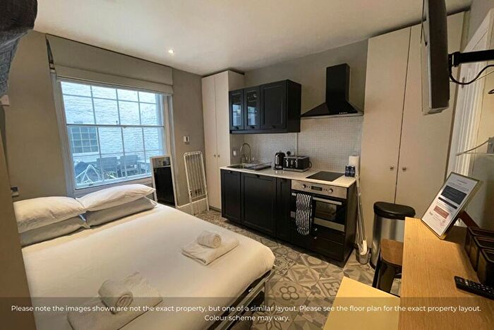 Apartment To Rent In Studio Flat, Gloucester Place, Baker Street, NW1