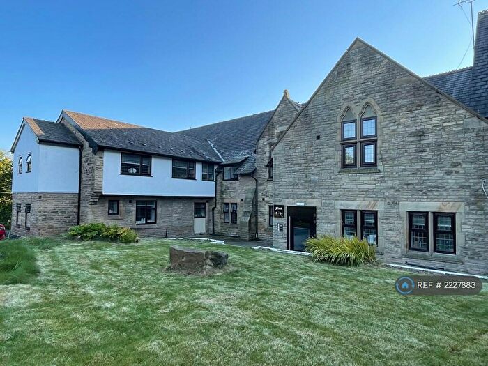 Studio To Rent In St George's Lodge, Stalybridge, SK15