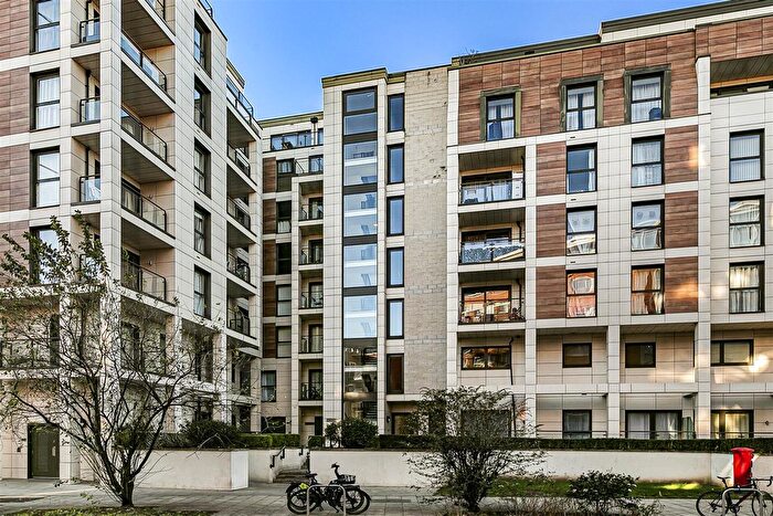 1 Bedroom Flat To Rent In Lanyard Building, River Walk, KT2