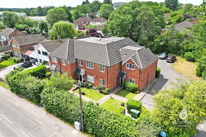 2 Bedroom Flat For Sale In Beech Court, Beehive Road, Binfield, RG12