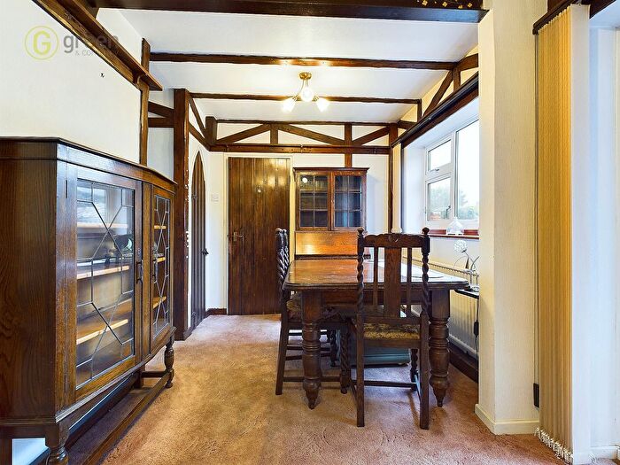 3 Bedroom Detached House For Sale In Claremont Road, Coton Green, Tamworth, B79