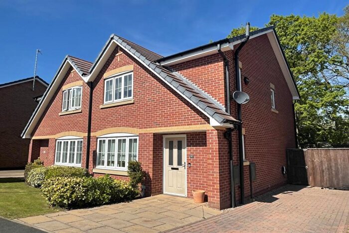 3 Bedroom Semi-Detached House For Sale In Chillingham Close, Chelford, SK11