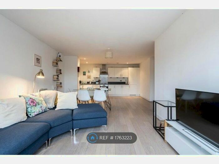 2 Bedroom Flat To Rent In Meath Crescent, London, E2