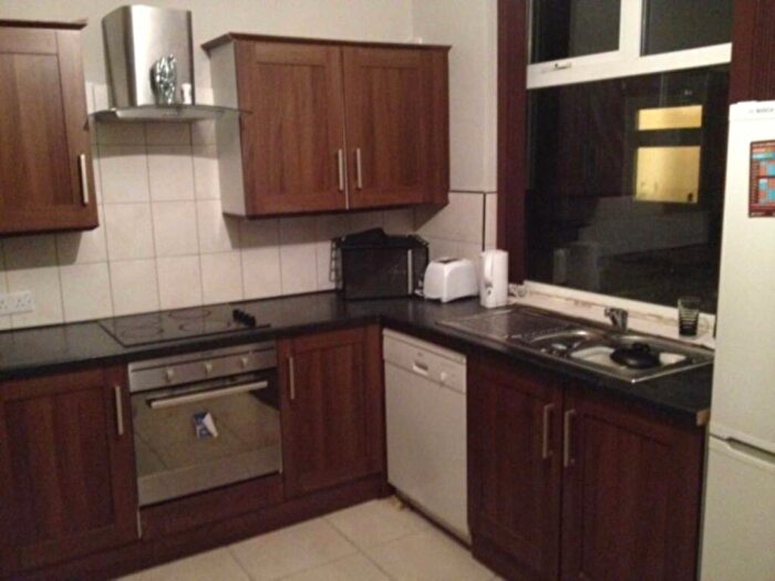 9 Bedroom Terraced House To Rent In Ladybarn Lane, Fallowfield, M14