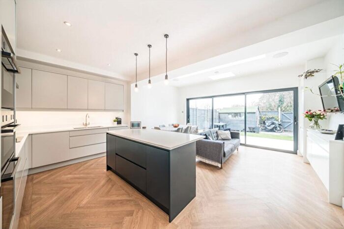 4 Bedroom Terraced House For Sale In Caithness Road, Mitcham, CR4