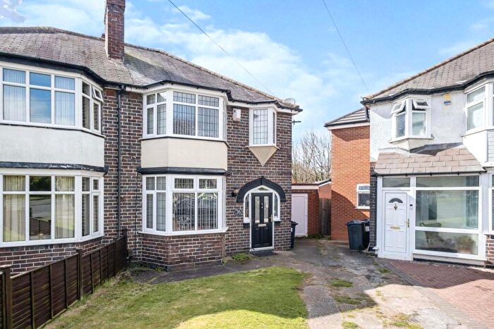 3 Bedroom Semi Detached House For Sale In Ivyfield Road, Birmingham, West Midlands, B23