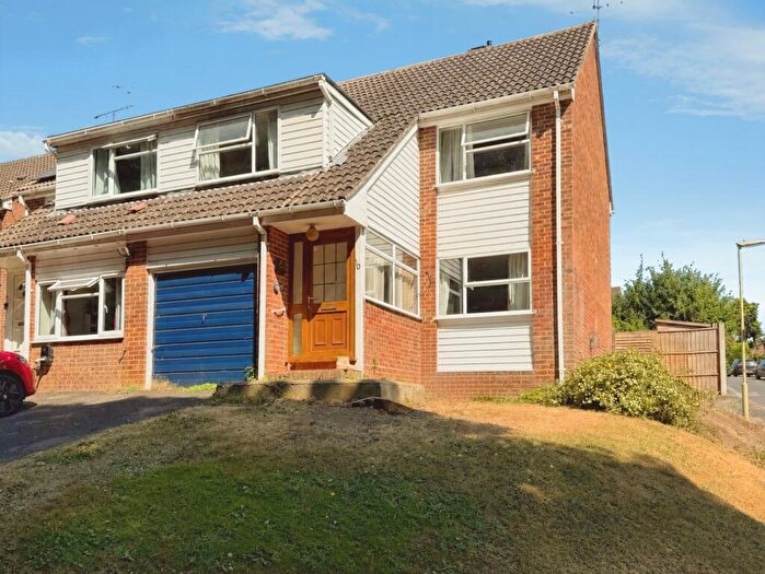 3 Bedroom Semi-Detached House For Sale In Matthew Road, Aldershot, Hampshire, GU11