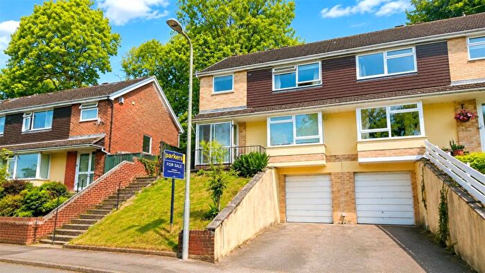3 Bedroom Semi Detached House For Sale In Magpie Way, Tilehurst, Reading, Berkshire, RG31