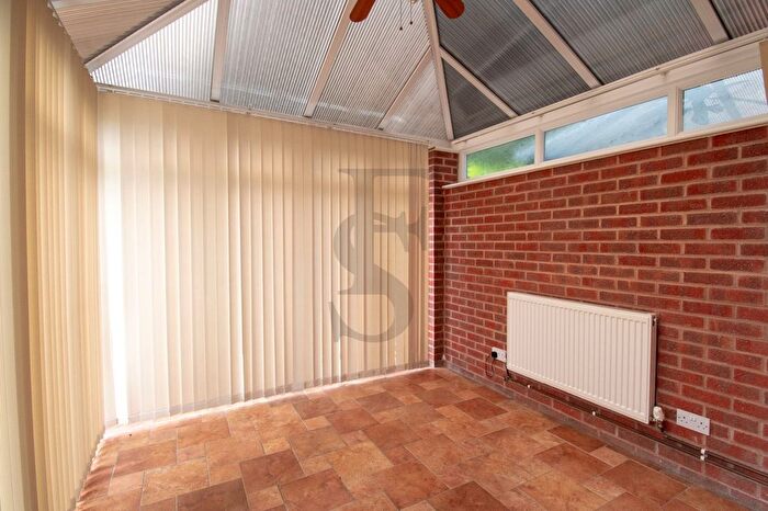 2 Bedroom End Of Terrace House To Rent In Sharpley Drive, Leicester, LE4