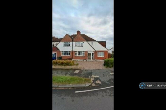 5 Bedroom Semi-Detached House To Rent In Elmwood Drive, Epsom, KT17