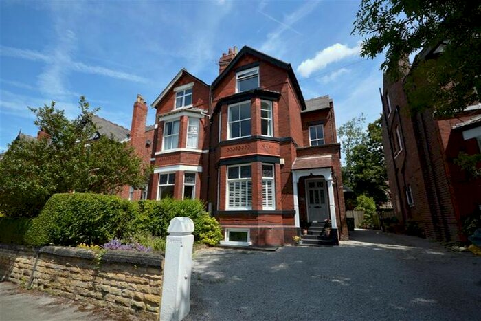 3 Bedroom Flat For Sale In Lea Road, Heaton Moor: Duplex Apartment, SK4
