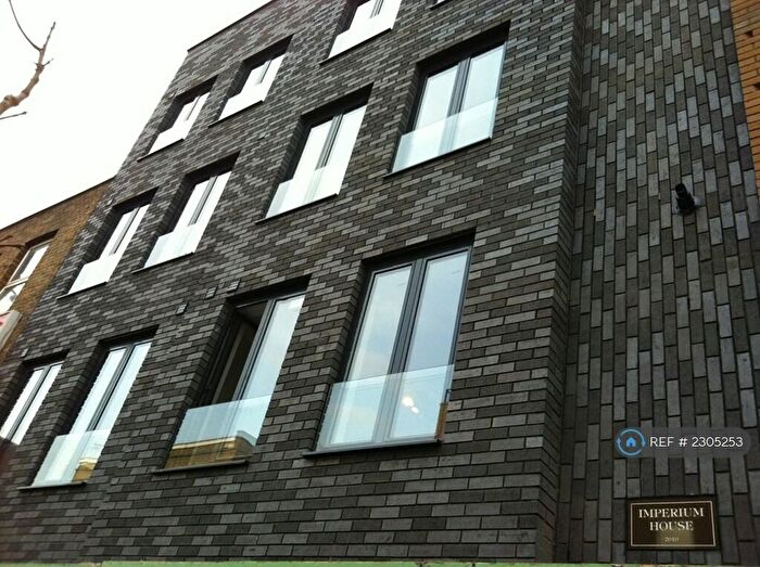 Studio To Rent In Cannon Street Road, London, E1