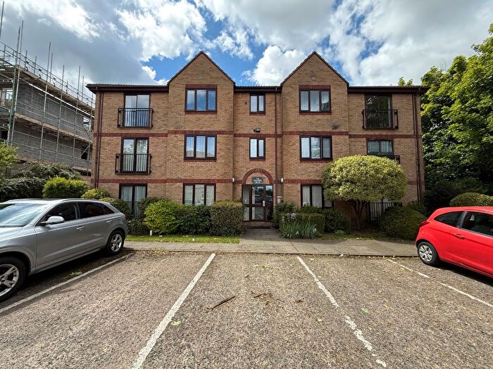 1 Bedroom Flat For Sale In The Maltings, Beale Street, Dunstable, LU6