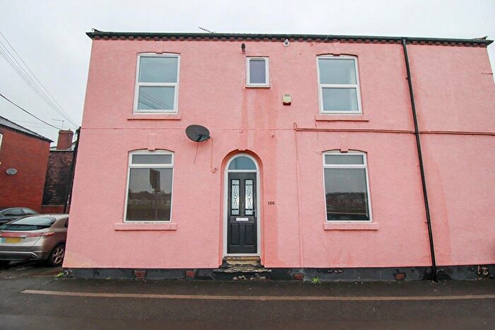 2 Bedroom Terraced House For Sale In Dewsbury Road, Wakefield, WF2