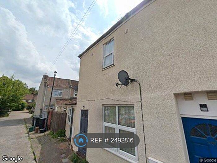1 Bedroom Flat To Rent In Birkin Street, Bristol, BS2