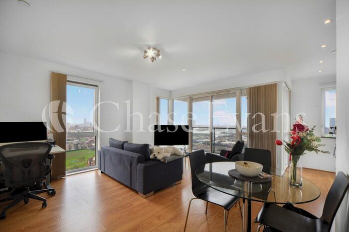 1 Bedroom Apartment To Rent In Panoramic Tower, Poplar, London, E14