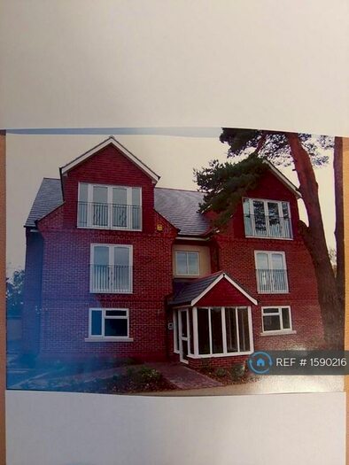 1 Bedroom Flat To Rent In Wessex Court, Tadley, RG26