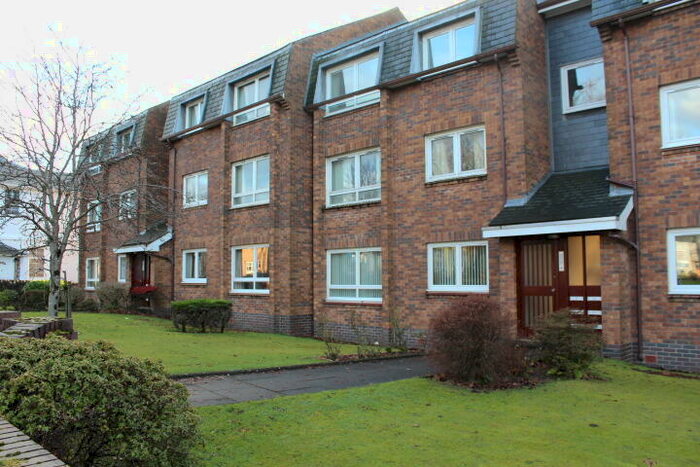 2 Bedroom Ground Flat To Rent In Cedarwood Court, Cardross, G82