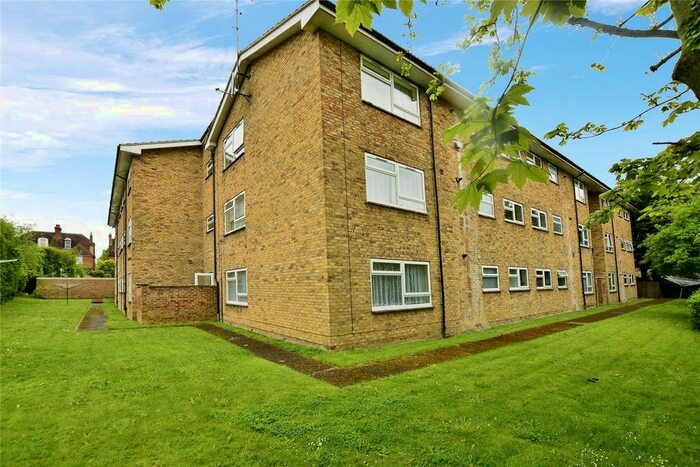 2 Bedroom Flat To Rent In Puckle Lane, Canterbury, Kent, CT1