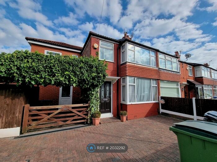 3 Bedroom End Of Terrace House To Rent In St. Davids Road, Cheadle, SK8