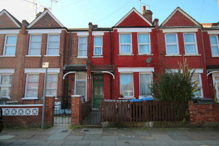 2 Bedroom Flat To Rent In Brenthurst Road, Willesden, London, NW10