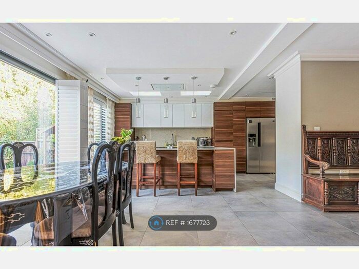 5 Bedroom Detached House To Rent In Ashbourne Road, London, W5