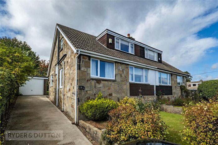 2 Bedroom Bungalow For Sale In Shannon Close, Rastrick, Brighouse, HD6