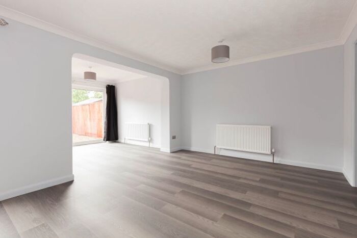 3 Bedroom Semi-Detached House To Rent In Chaunterell Way, Abingdon, OX14