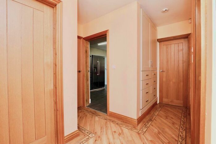 2 Bedroom Detached Bungalow For Sale In Cornwall Road, Retford, DN22