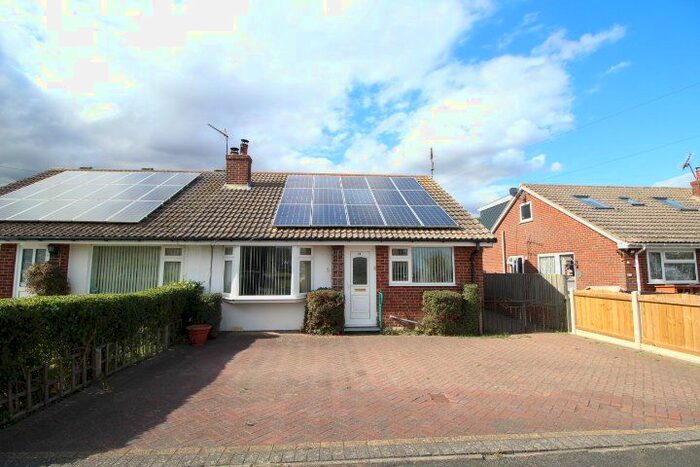 2 Bedroom Bungalow For Sale In Hollycroft, Barmston, Driffield, East Yorkshire, YO25