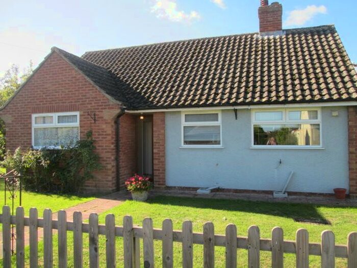 2 Bedroom Detached Bungalow To Rent In Lower Gower Road, Royston, SG8