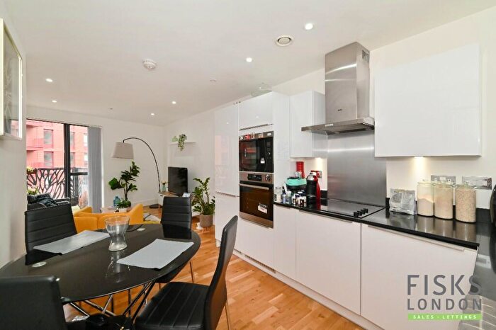 1 Bedroom Flat For Sale In City View Point, Leven Road, London, E14