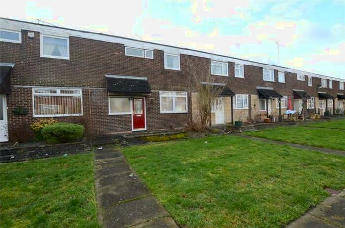3 Bedroom Terraced House To Rent In Austen Road, Farnborough, GU14