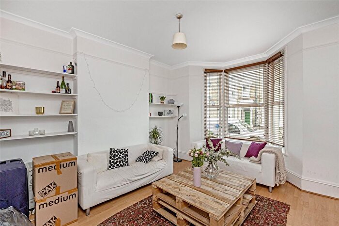 4 Bedroom Detached House To Rent In Sandmere Road, London, SW4