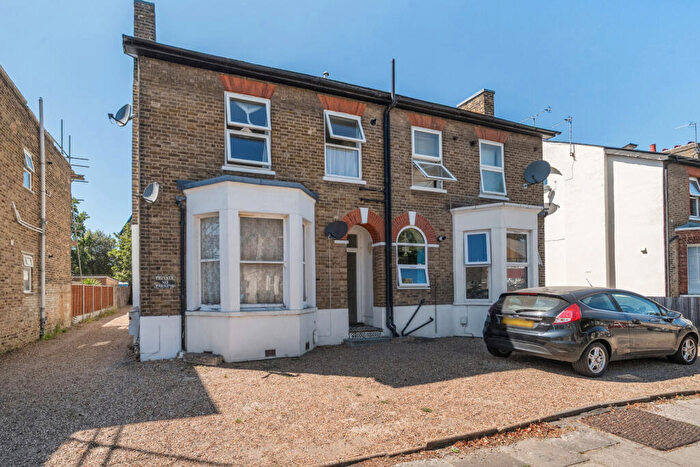 1 Bedroom Apartment For Sale In Palace Grove, Bromley, BR1