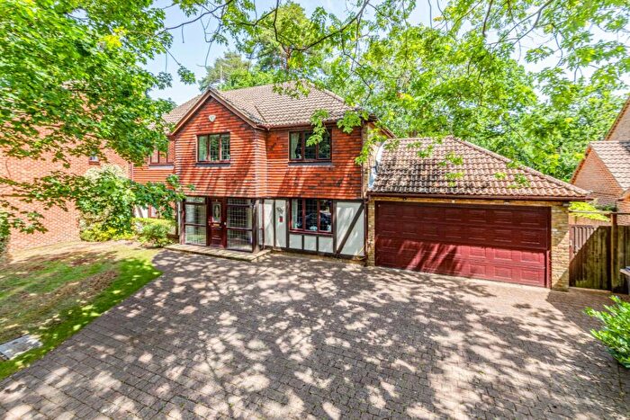 5 Bedroom Detached House For Sale In Wood Riding, Pyrford Woods, Surrey, GU22