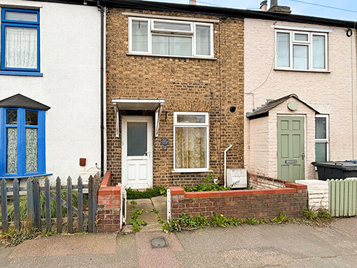 2 Bedroom Terraced House To Rent In Victoria Road, Cambridge, CB4