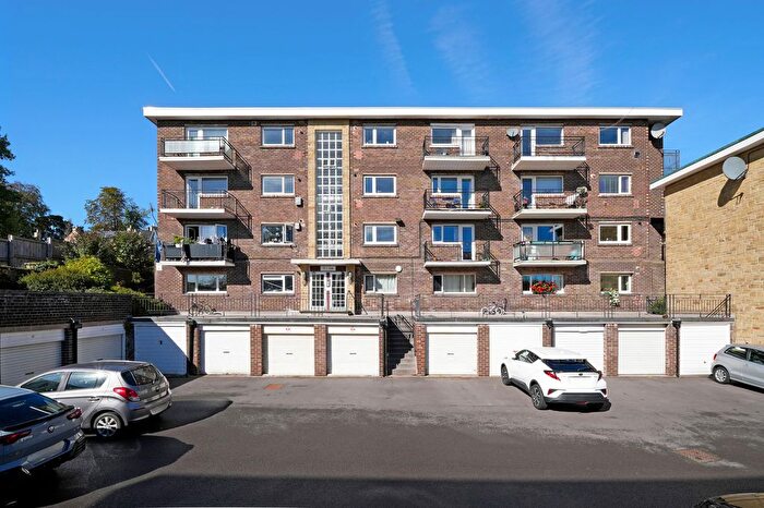 2 Bedroom Flat For Sale In Fulwood Park Mansions, Chesterwood Drive, Sheffield, S10