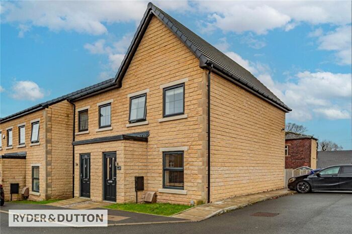 3 Bedroom Town House For Sale In Old Hall Mews, Dearnley, Rochdale, Greater Manchester, OL12