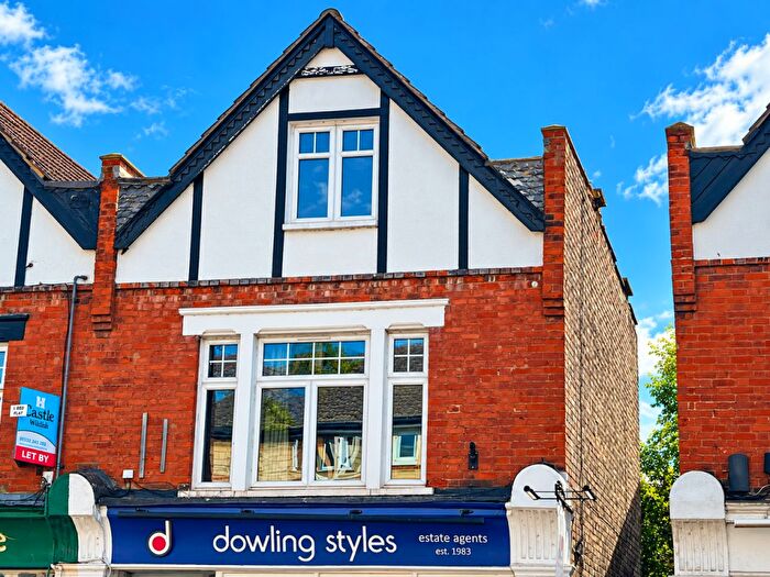 1 Bedroom Flat For Sale In Walton Road, East Molesey, KT8